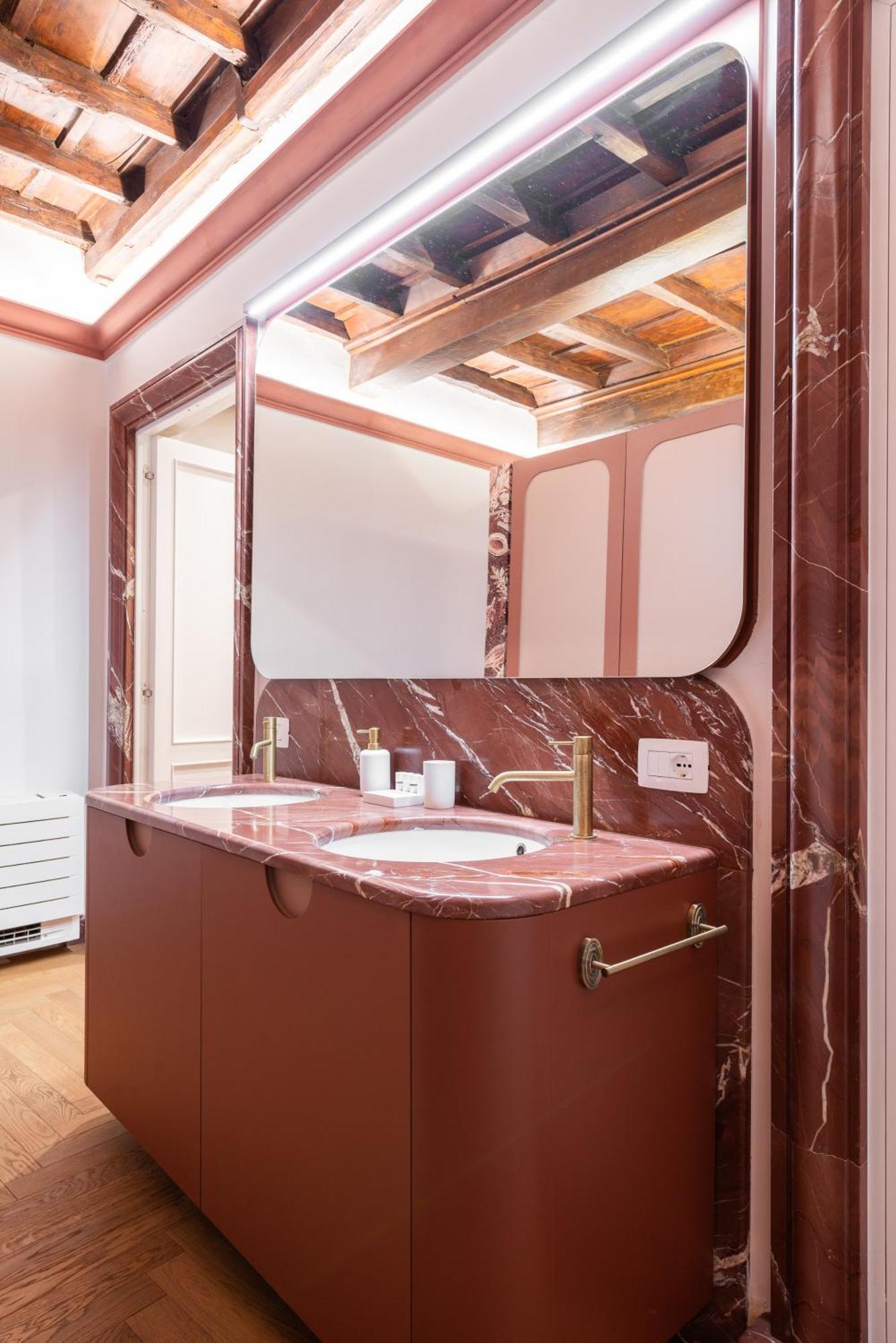 My Trevi Suite & Apartment Рим Екстериор снимка