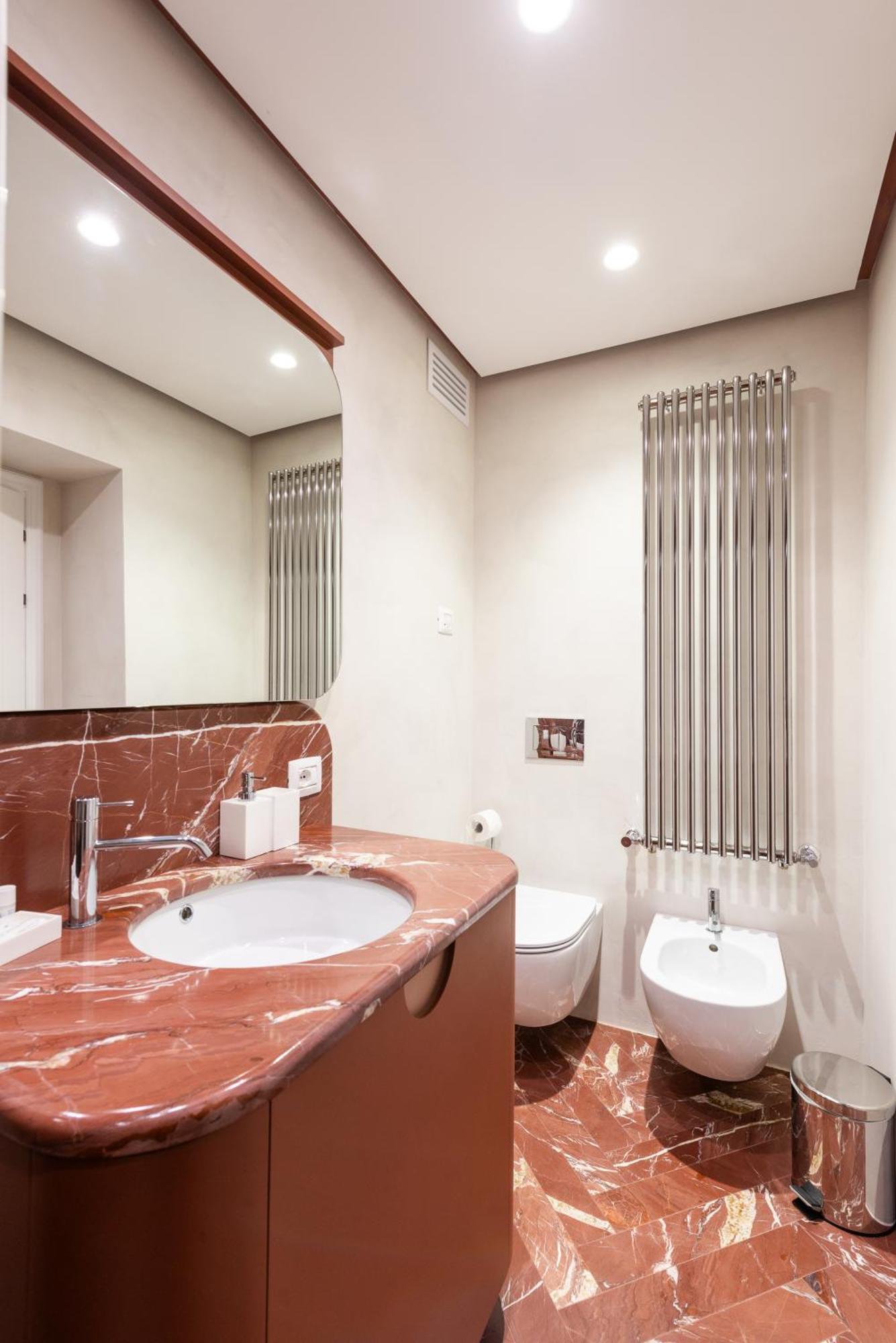 My Trevi Suite & Apartment Рим Екстериор снимка