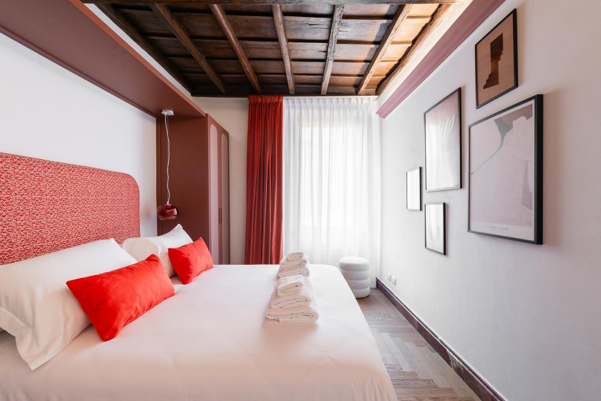 My Trevi Suite & Apartment Рим Екстериор снимка